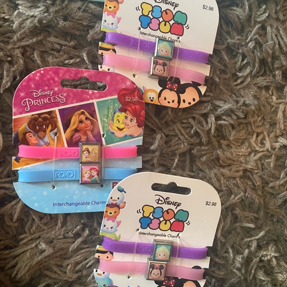 NWT Girls Disney Lot size 7/8
Includes accessories - Picture 5 of 6